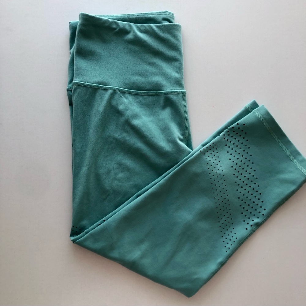 Old Navy Elevate Cut out leggings